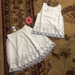 Pair of sleeveless top and skirt by GAP kids